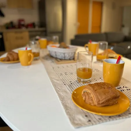 La Melee Jaune By Primo C0nciergerie Appartement *
